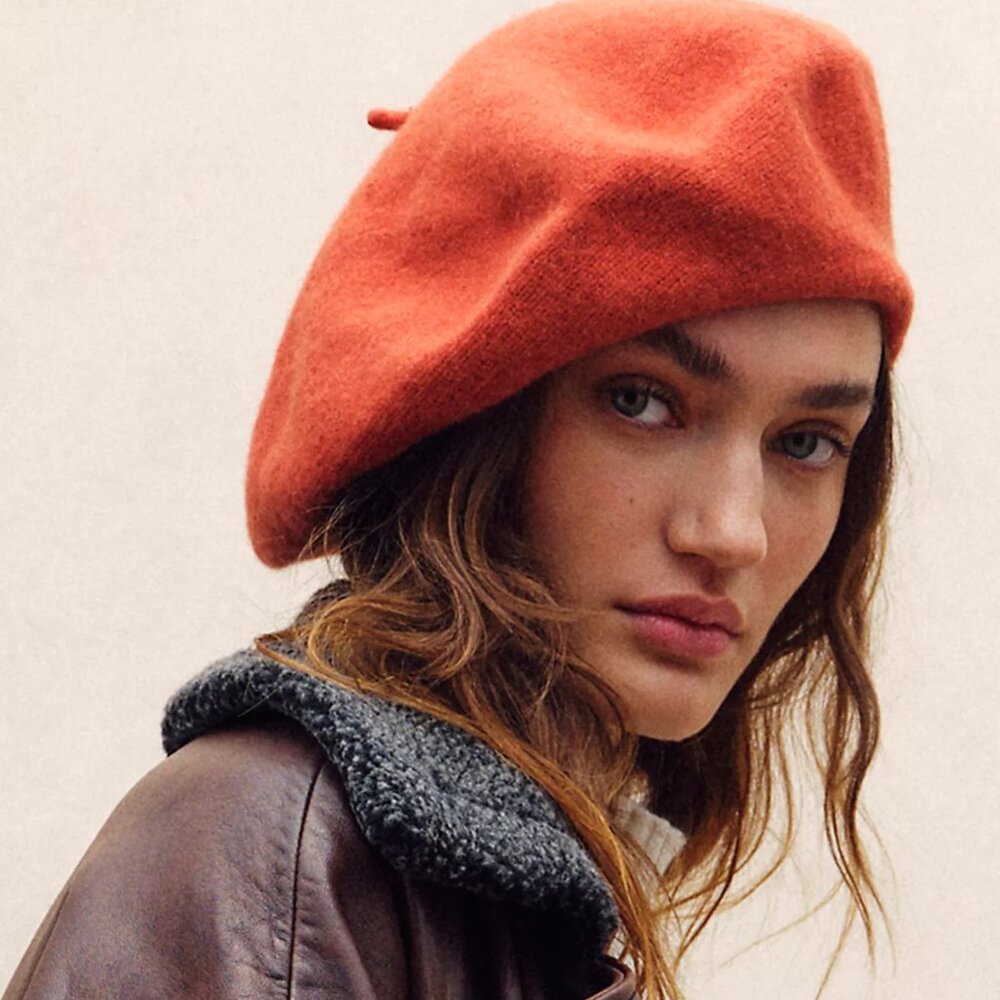 Free People Margot Slouchy Beret in Cayenne